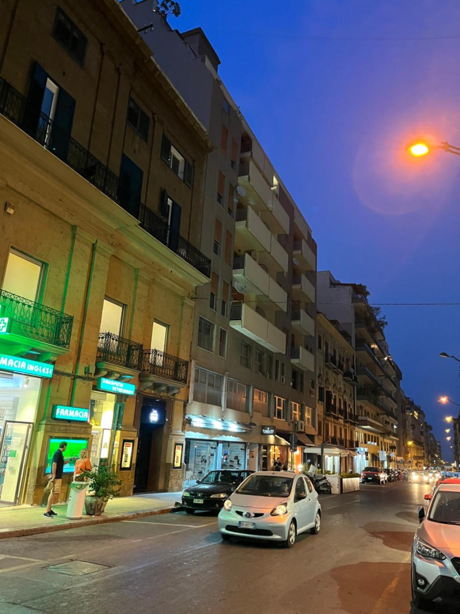 4 Country Side - City Center Palermo Exterior photo